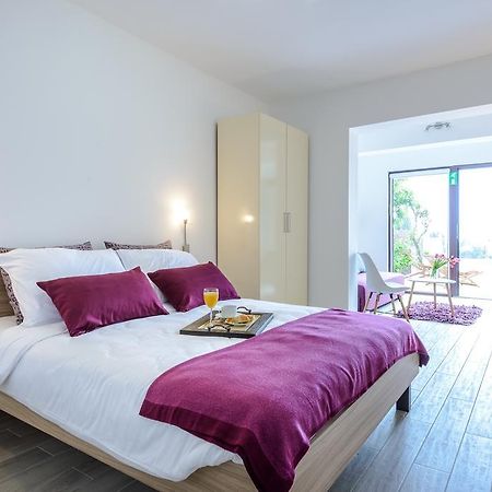 Tandem Apartments With Swimming Pool 챠브타트 외부 사진