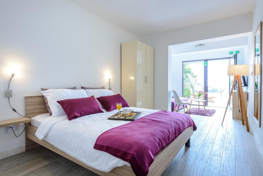 Tandem Apartments With Swimming Pool 챠브타트 외부 사진