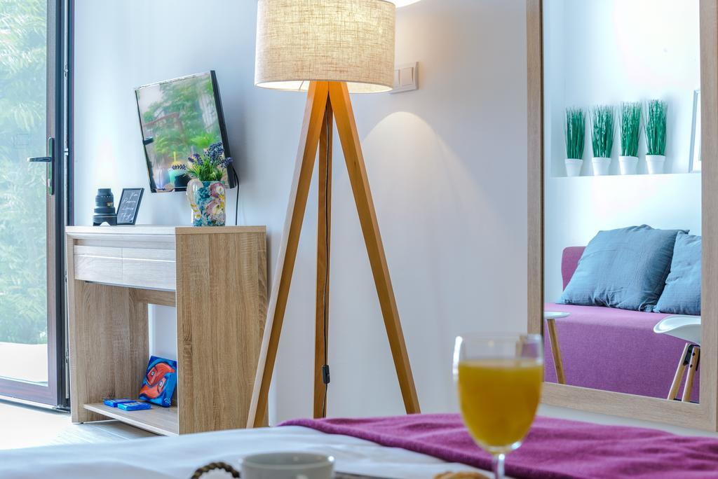 Tandem Apartments With Swimming Pool 챠브타트 외부 사진