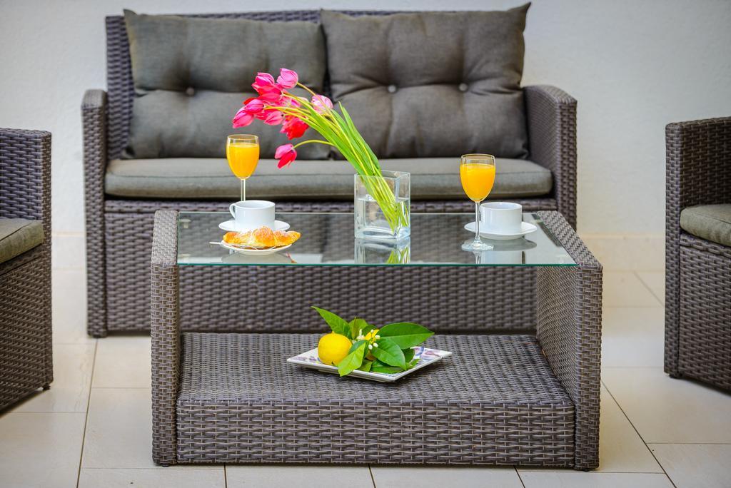 Tandem Apartments With Swimming Pool 챠브타트 외부 사진